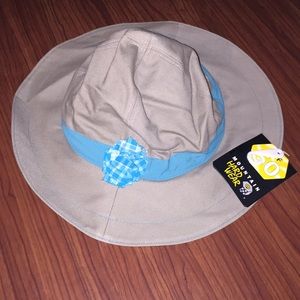 Trendy New Hat (Mountain Hardwear)